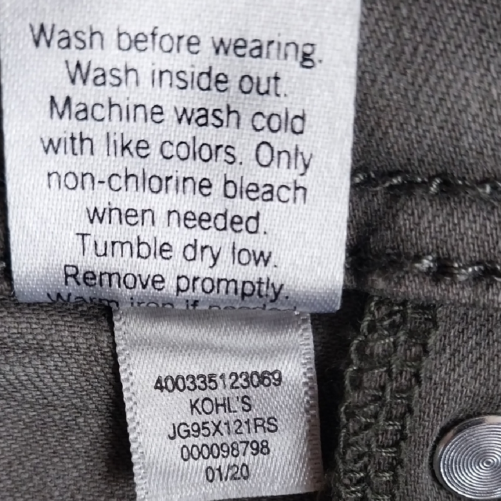 SO NWT High-Rise Utility Shorts Frayed Hem Size 13 Olive Green 2.5" Inseam - Picture 12 of 13